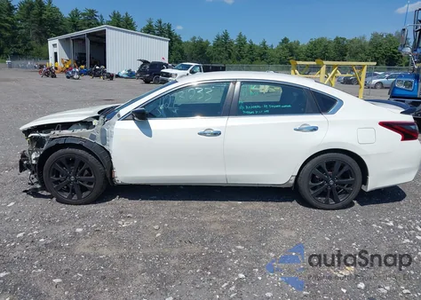 2017 Nissan Altima 2.5/S/Sv/Sl/Sr из США, поврежденный, VIN 1N4AL3AP5HC175143